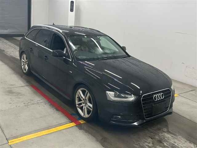 AUDI A4 2012