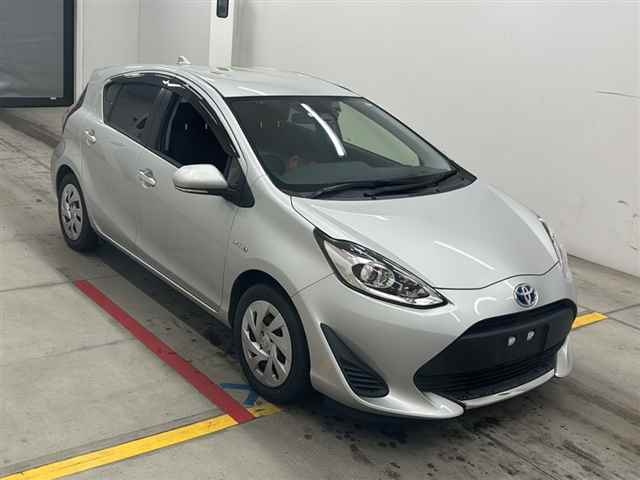 TOYOTA AQUA 2020