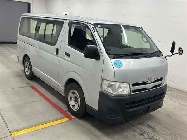TOYOTA HIACE VAN 2012