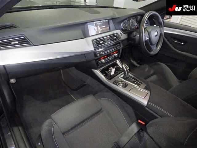 BMW 5 SERIES 2012