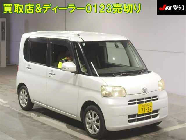 DAIHATSU TANTO 2010