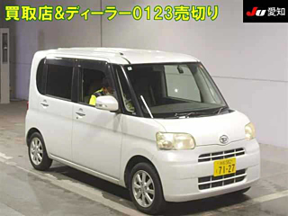 DAIHATSU TANTO 2010