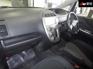 TOYOTA RACTIS 2010
