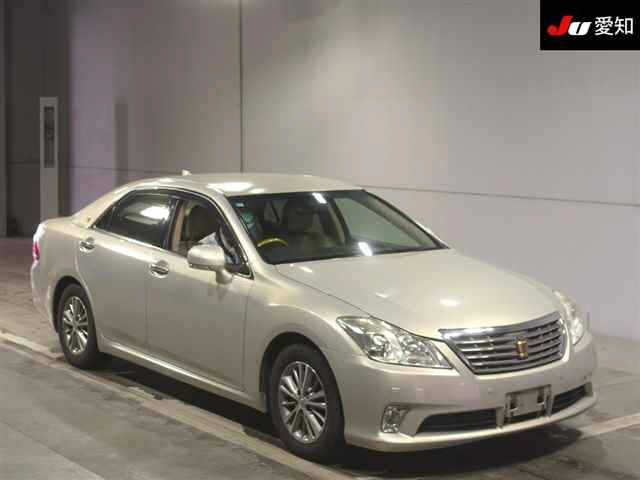 TOYOTA CROWN 2011