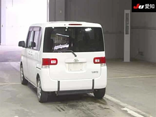 DAIHATSU TANTO 2011