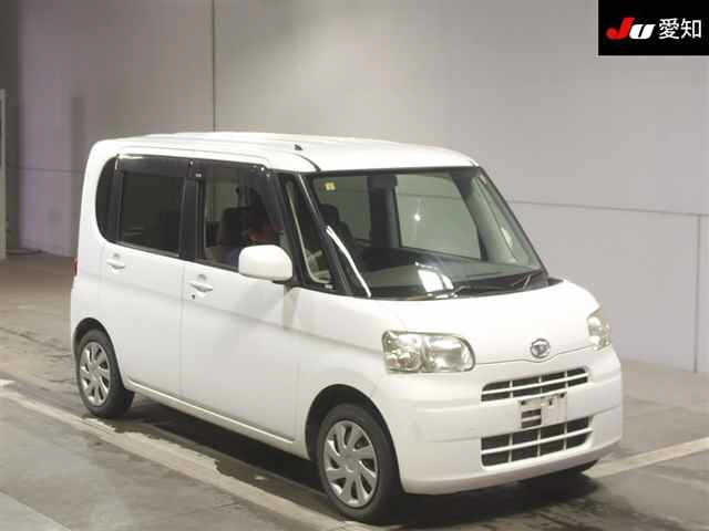 DAIHATSU TANTO 2011