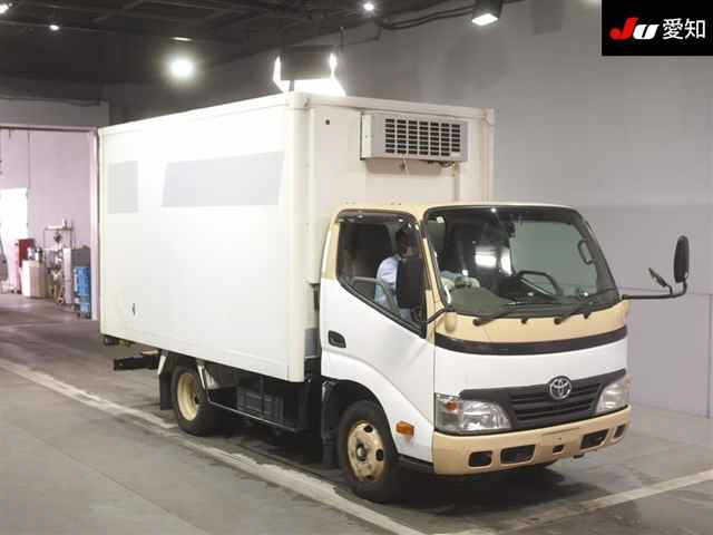 TOYOTA DYNA