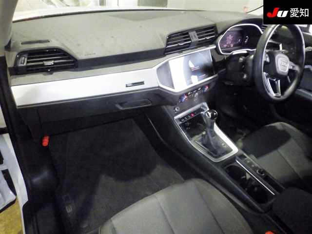 AUDI Q3 2021