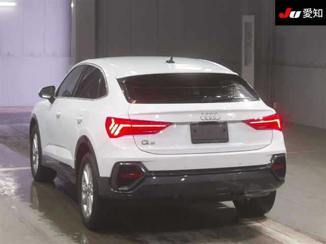 AUDI Q3 2021