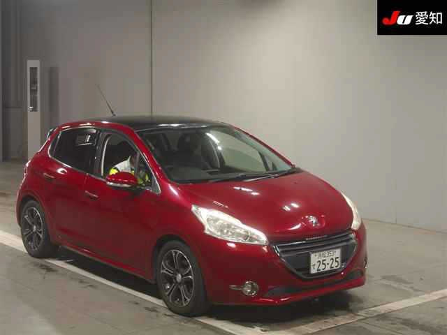 PEUGEOT 208 2014