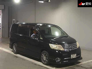 NISSAN SERENA 2010
