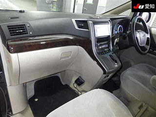 TOYOTA VELLFIRE 2012