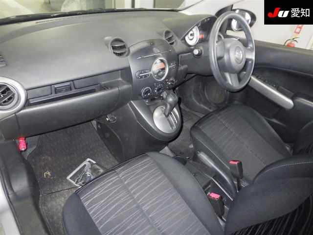 MAZDA DEMIO 2008
