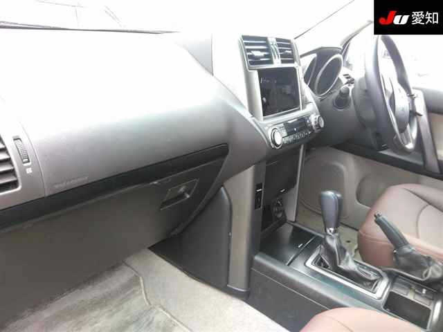 TOYOTA LAND CRUISER PRADO 2011