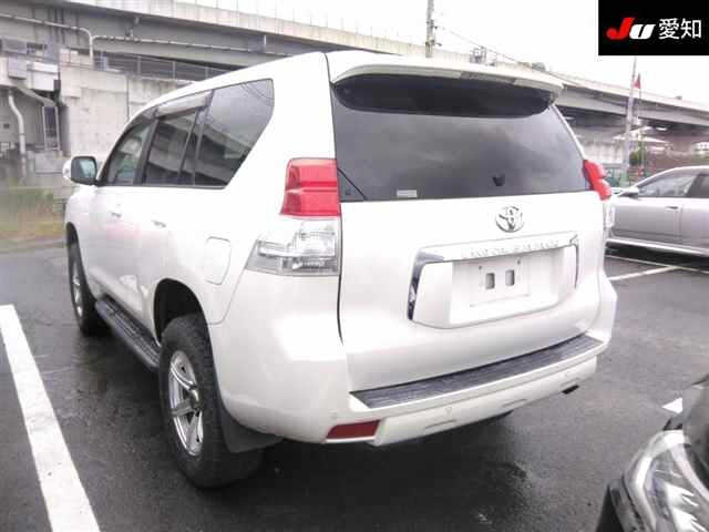 TOYOTA LAND CRUISER PRADO 2011