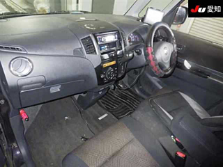 NISSAN ROOX 2012
