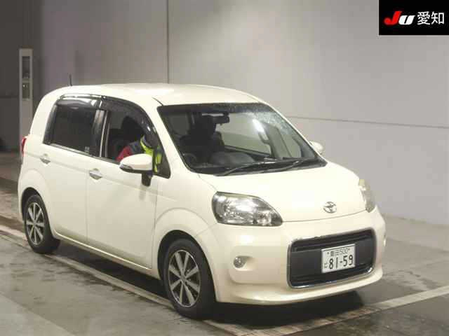 TOYOTA PORTE 2013