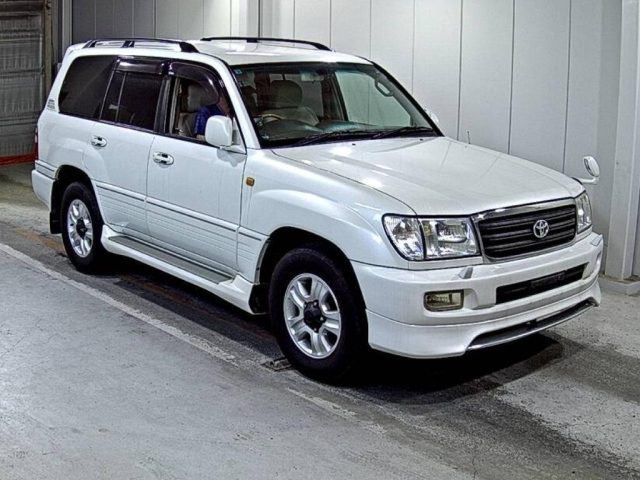 TOYOTA LAND CRUISER