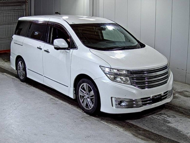 NISSAN ELGRAND 2010