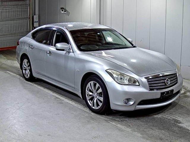 NISSAN FUGA 2012