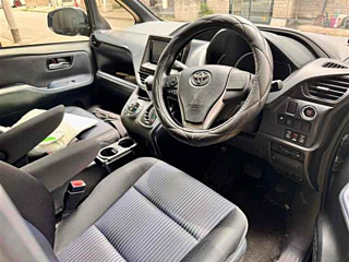 TOYOTA VOXY 2016