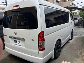 TOYOTA HIACE 2015