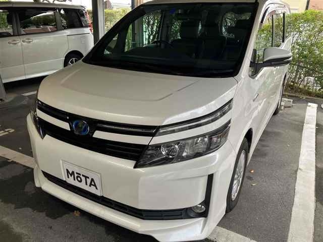 TOYOTA VOXY 2015