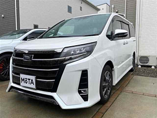 TOYOTA NOAH 2018
