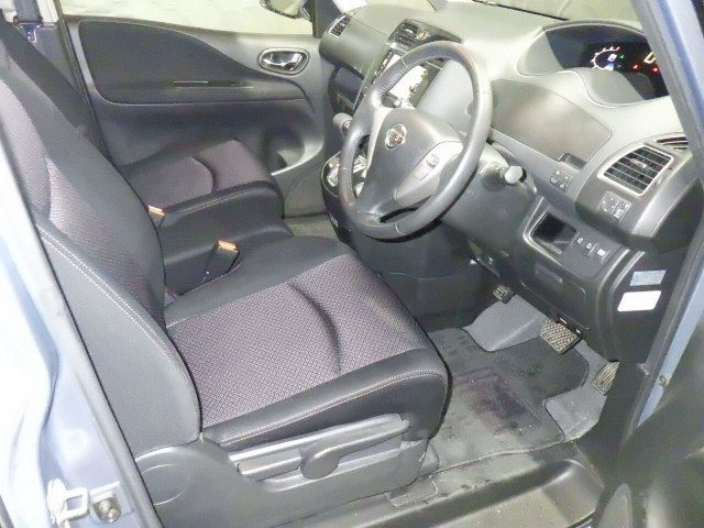 NISSAN SERENA 2013