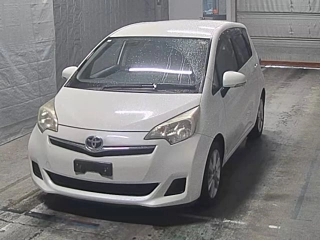TOYOTA RACTIS 2011