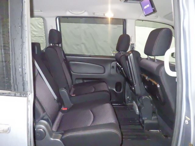 NISSAN SERENA 2013