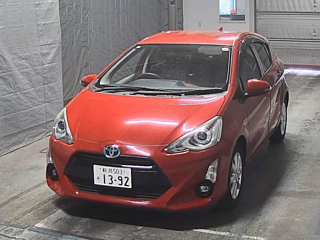 TOYOTA AQUA 2015