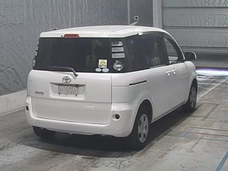 TOYOTA SIENTA 2008