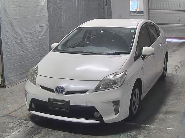 TOYOTA PRIUS 2013