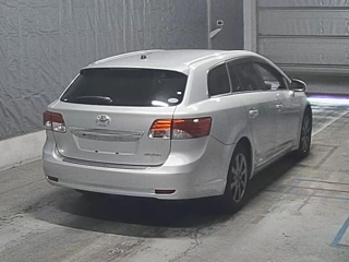 TOYOTA AVENSIS WAGON 2013