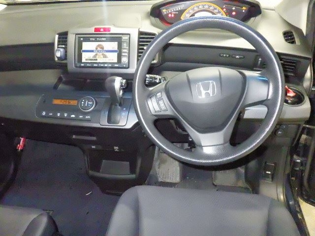 HONDA FREED 2009