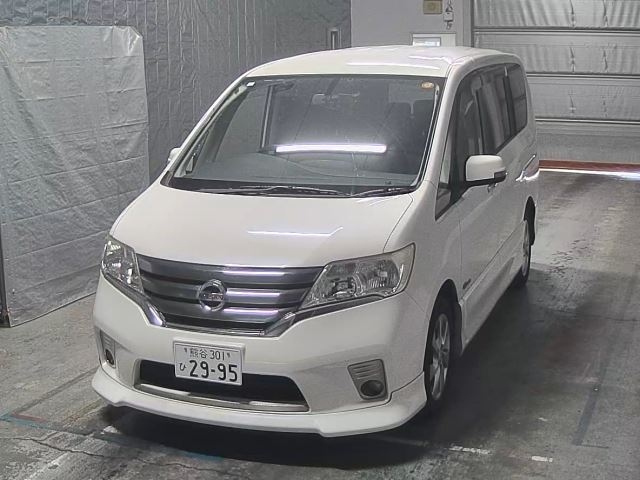 NISSAN SERENA 2013