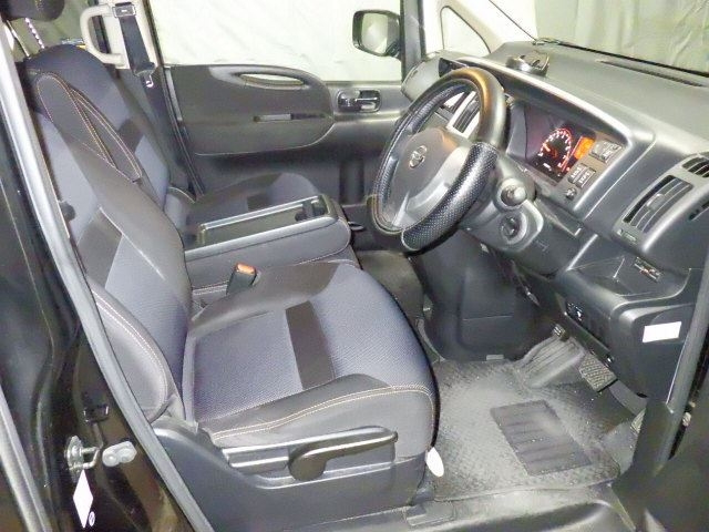 NISSAN SERENA 2009