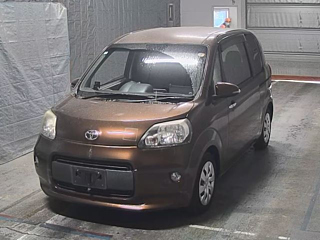 TOYOTA PORTE 2012