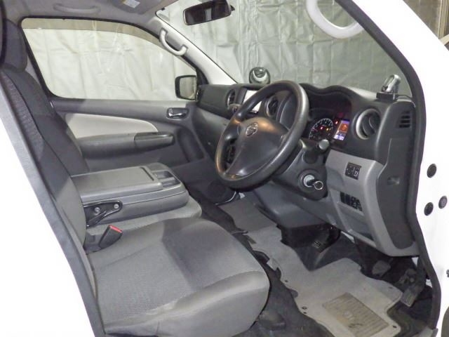 NISSAN CARAVAN VAN 2014