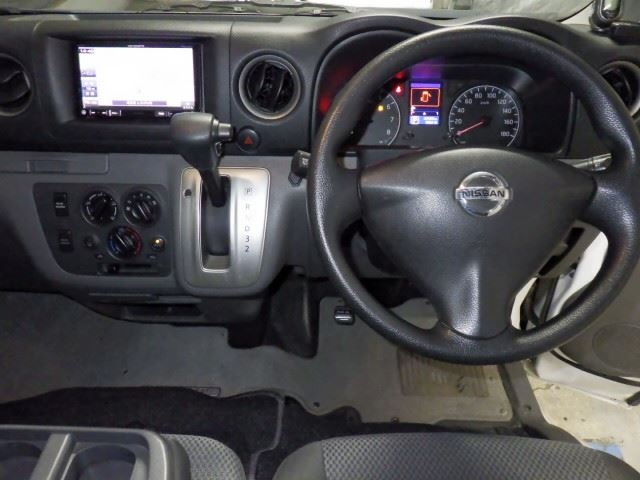 NISSAN CARAVAN VAN 2014