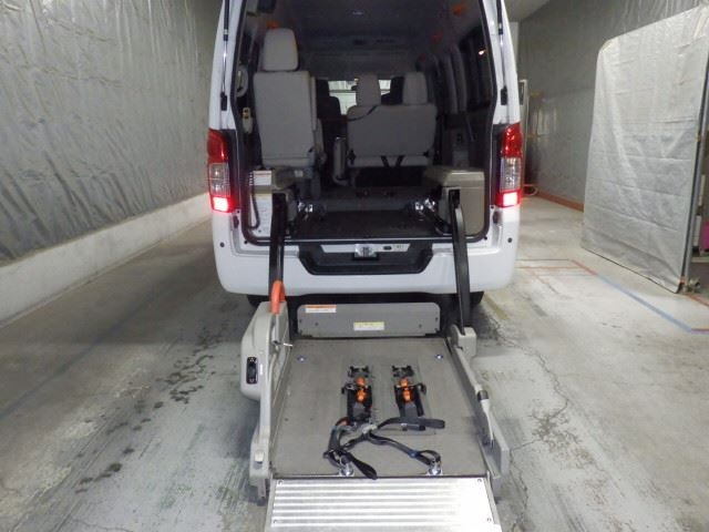 NISSAN CARAVAN VAN 2014