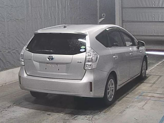 TOYOTA PRIUS ALPHA 2014
