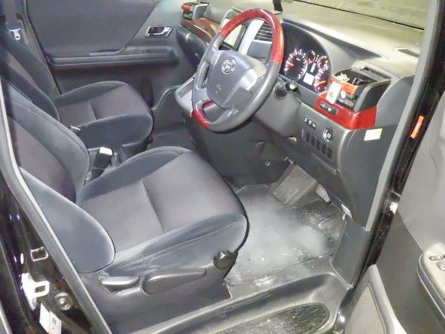 TOYOTA VELLFIRE 2008