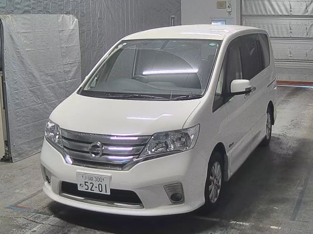 NISSAN SERENA 2013