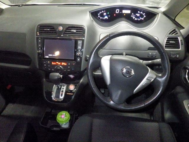 NISSAN SERENA 2013