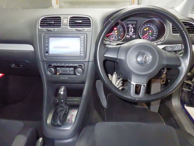 VOLKSWAGEN GOLF 2012