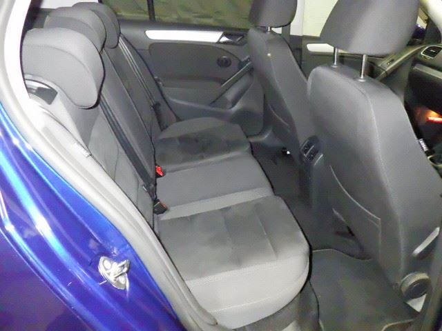 VOLKSWAGEN GOLF 2012