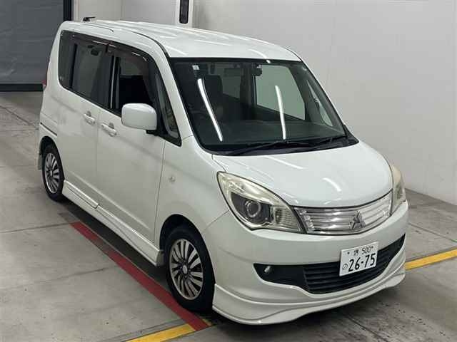 MITSUBISHI DELICA D2 2011