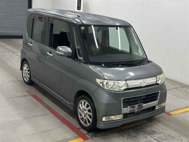 DAIHATSU TANTO 2008